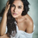 Angira Dhar Instagram - 📸 @rohanshrestha H&M @makeupwali Styled by @muskaan.goswami Powered by 👊🏽 @tejalshetty