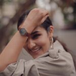 Angira Dhar Instagram - Love styling my outfits with @danielwellington watches. Use my code DWXANGIRA to get a 15% off on your purchase on the website and stores #danielwellington Styled by @devs213 📸 @tejindersinghkhamkha Makeup @saniya_shadadpuri