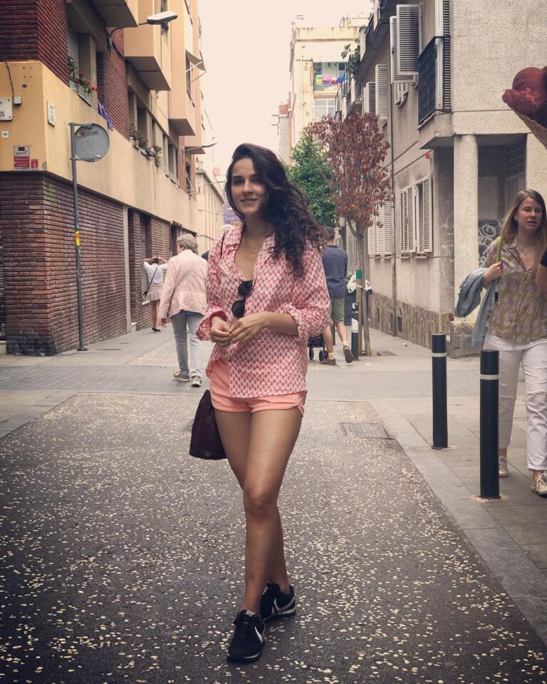 Angira Dhar Instagram - Travel Pink 💕 Barcelona, Spain