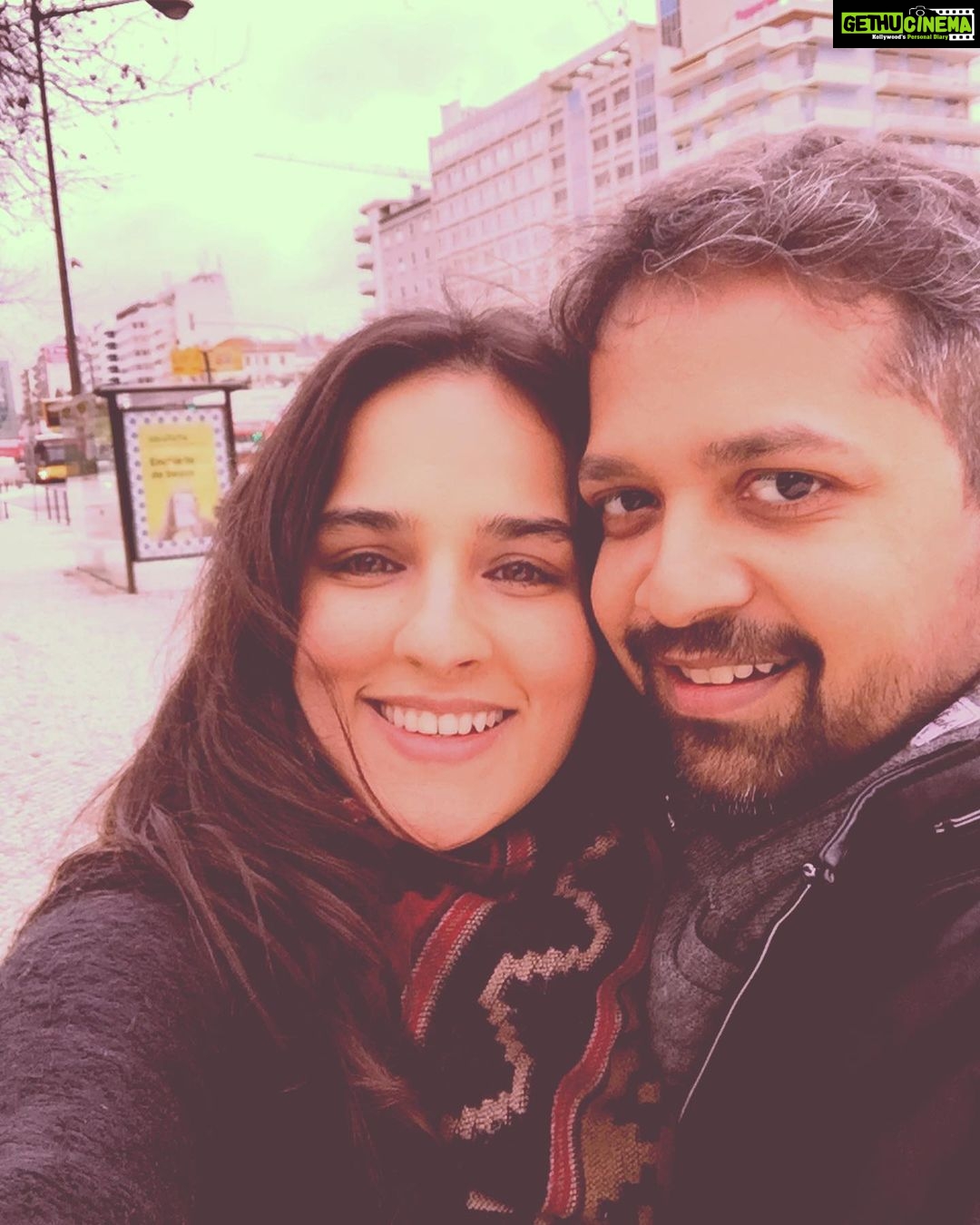Angira Dhar Instagram - Never a dull moment with you @anandntiwari....🎈HAPPPYY HAPPY birthday 💕