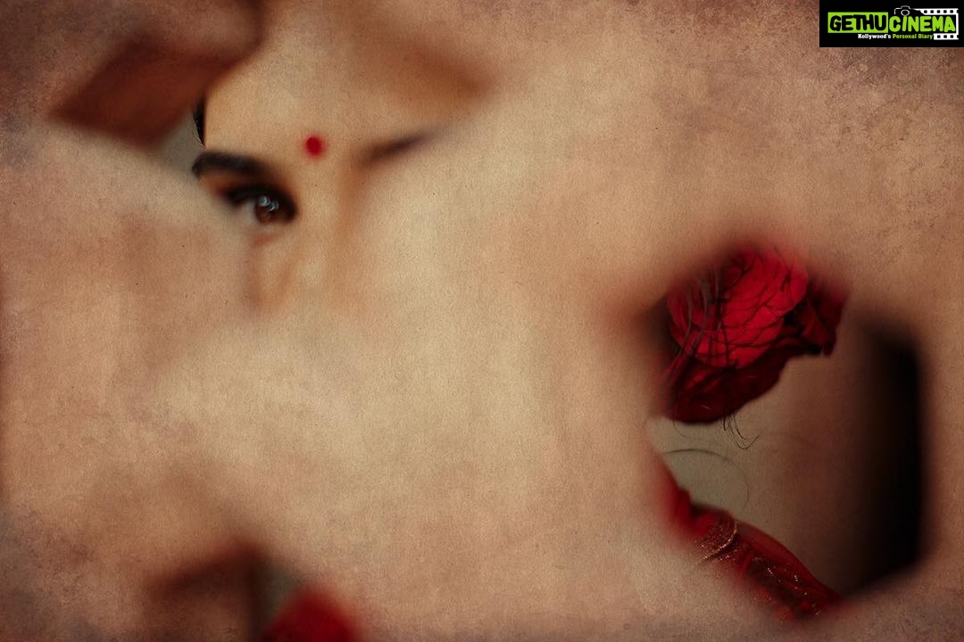 Angira Dhar Instagram - Here’s lookin at you kid . . . . #throwback