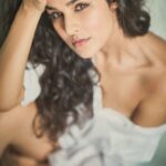 Angira Dhar Instagram - With ❤️ Make-up & Hair by @makeupwali Styled by @muskaan.goswami