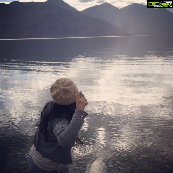 Angira Dhar Instagram - Here's something to boast about!😎 what's your super power?🤓 #ladakh #pangong #throwback
