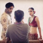Angira Dhar Instagram - Let's see if can we guess which scene this was🤔 #bangbajaabaraat #behindthescenes director saab "#intent samjho scene ka!!" ☺️