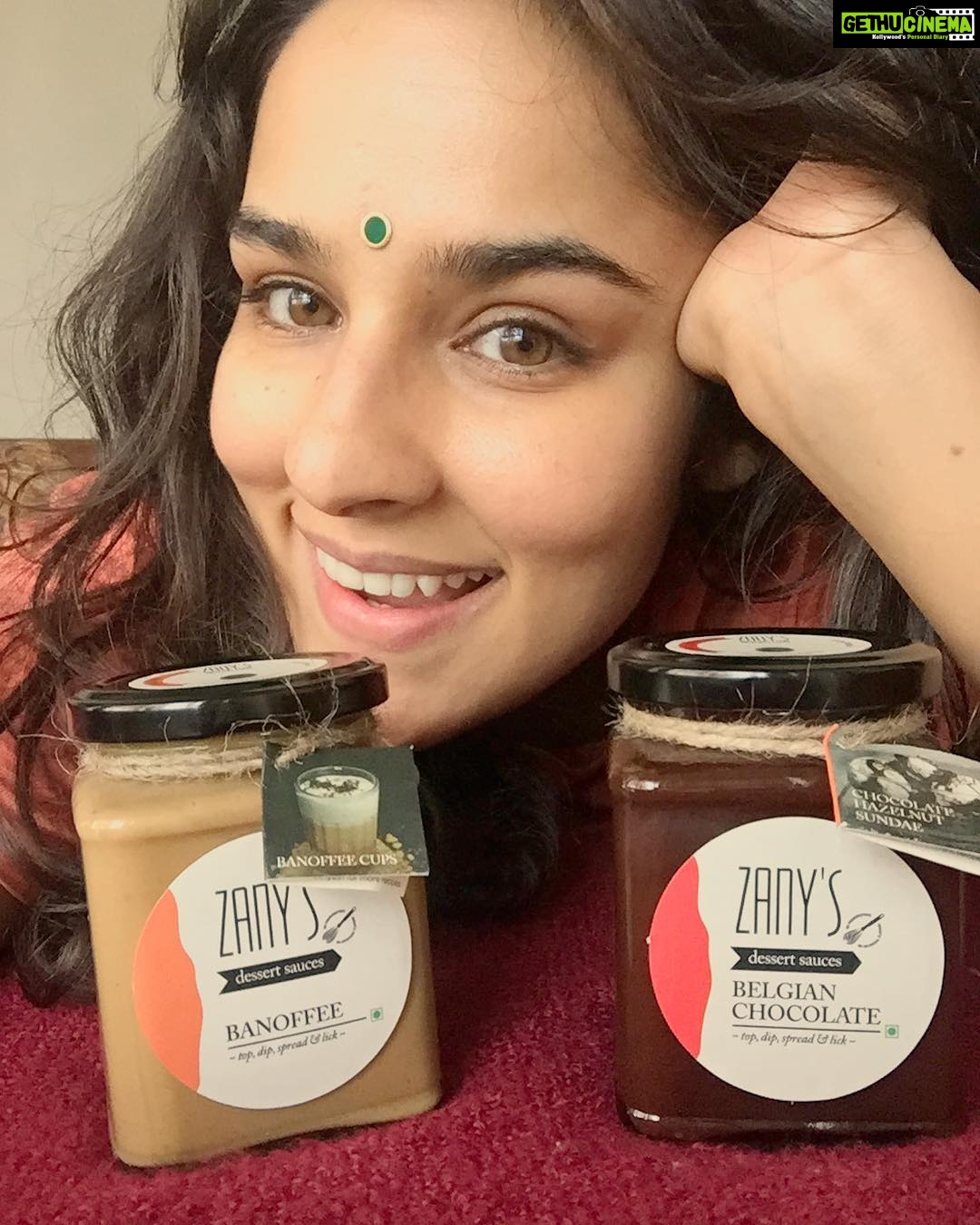 Angira Dhar Instagram - Coming home to these wonderful gifts 😃 thank you @shaliniusha !! & @astha_tandan for making these yummy treats!!