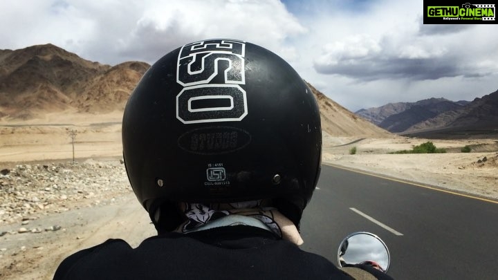 Angira Dhar Instagram - Riding with @ishan0588 Leh Ladakh