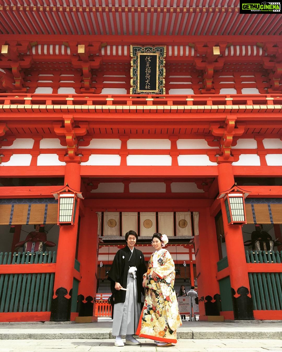 Angira Dhar Instagram - How often do you get to capture a Japanese wedding? Only when you are lucky 😍 Fushimi Inari Shrine