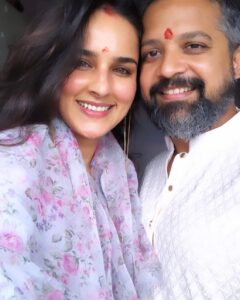 Angira Dhar Instagram - Ganesh Chaturthi की शुभकामनाएँ