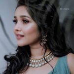 Anikha Instagram - blinding✨ . . Mua: @makeupbysahla Jewellery: @atlascalicut Outfit: @eira_clothing__ Pic: @90sframe__ I feel like you see that highlight from the moon.lol