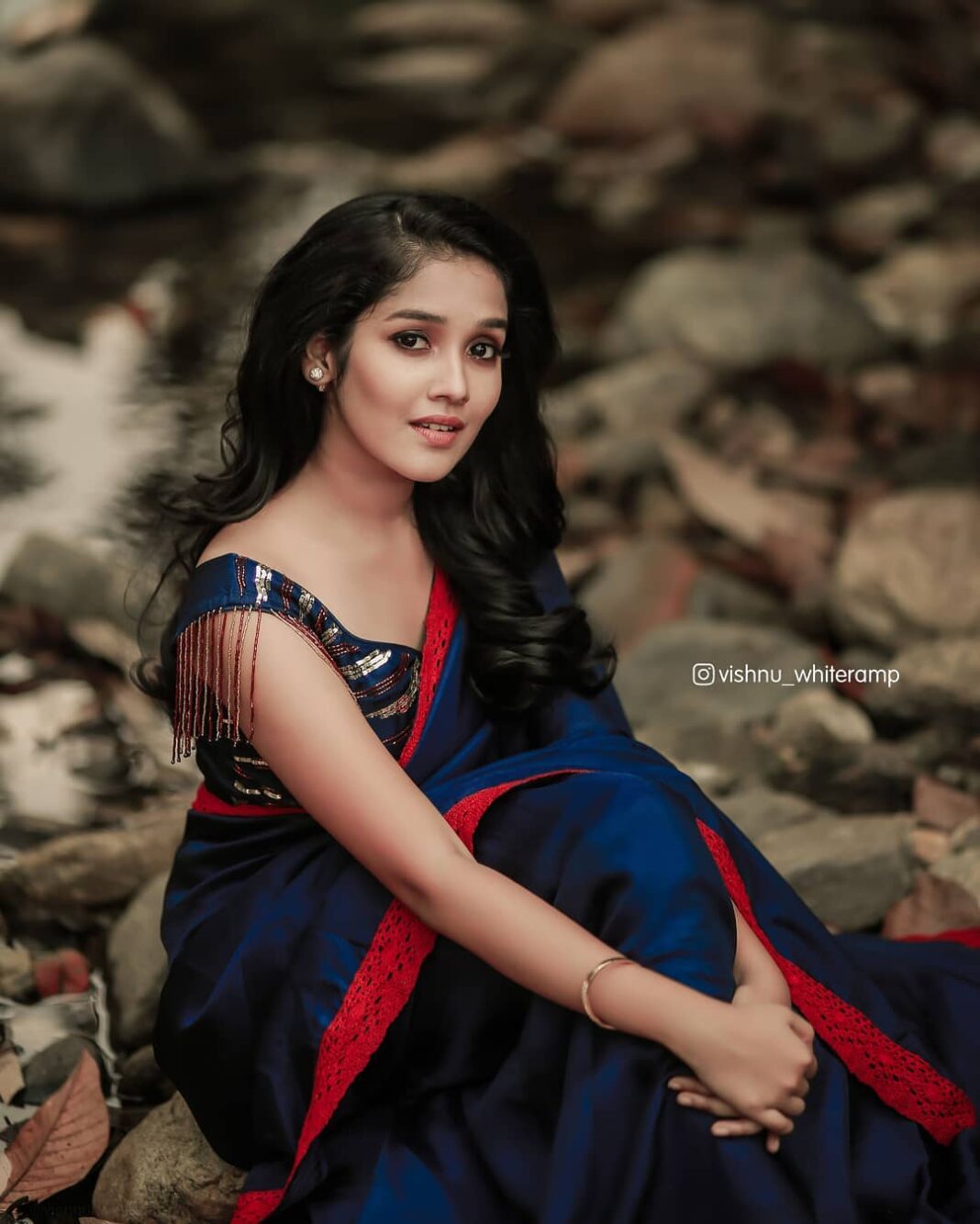 Anikha Instagram - Stuck in her own cocoon, Wondering what will set her free, She waited for long, Until she came out as a Blue Butterfly............🦋 . . . 📷@vishnu_whiteramp . Costume courtesy: @yaga_designs Styling: @zohib_zayi Makeup : @shibin4865 : @whiteramp_photography @akash_sidharth_ @__keerthana_s . Caption: @_the_twilight_and_the_dusk_