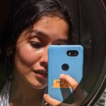 Anikha Instagram - my skin on a decent day 💨 excuse my dirty ass phone cover😌