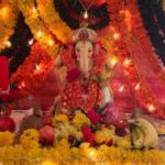 Anil Kapoor Instagram - Ganpati Bappa Morya . Very nostalgic remembering all my child hood days in Chembur. Aartis, prasads and friends.