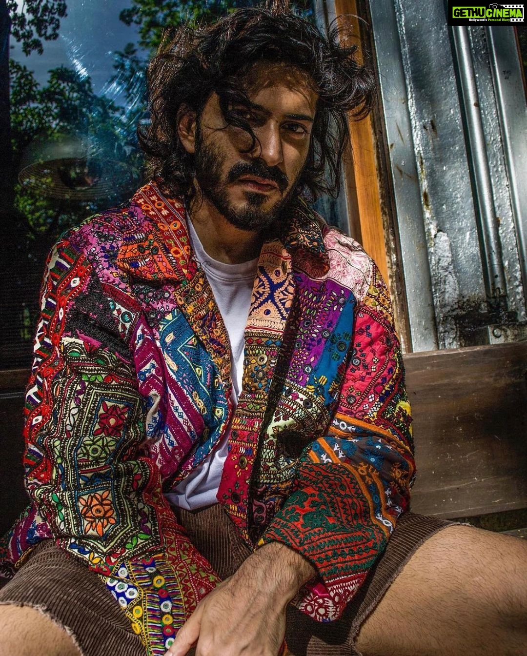 Anil Kapoor Instagram - Happy Birthday @harshvarrdhankapoor !! You’re my friend, confidant and my go to person for so many things (including shoes of course)! You’ve always forged your own path in this world and it's always a pleasure to watch where your incredible instinct takes you! You are everything you need to be and can become anything you wish to be... So proud of you Harsh! Love you always