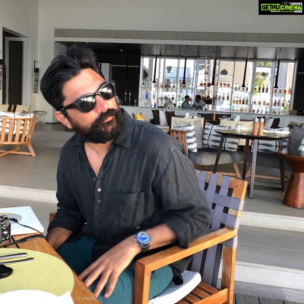 Anil Kapoor Instagram - Happy Birthday, @karanboolani! Watching you grow into a visionary director & an incredible human being has been so heartwarming! We're lucky to call you family! π€ Don't let the world change you because you're pretty amazing as you are!