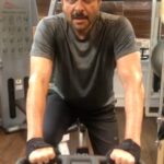 Anil Kapoor Instagram - Let’s keep moving ( indoors )! ⠀⠀⠀⠀⠀⠀⠀ ⠀⠀⠀⠀⠀⠀⠀⠀⠀⠀⠀⠀⠀⠀⠀⠀⠀⠀⠀ ⠀⠀⠀⠀⠀⠀⠀⠀⠀⠀ ⠀⠀⠀⠀⠀ There’s no escaping my workout when my trainer @marcyogimead is staying with me! #QuarantineandWorkout #StayHomeStayFit