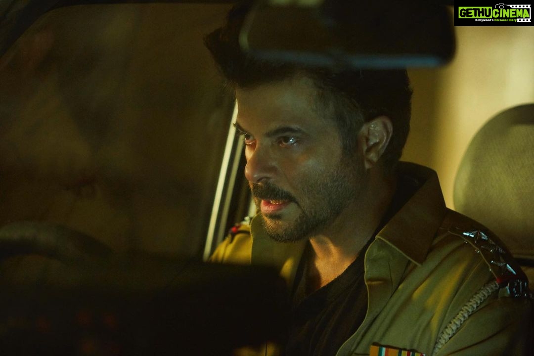 Anil Kapoor Instagram - Aaj ka andhera bohot gehra hone wala hai ... aur khamoshi kaan phaad. #malang @malangfilm #AnjaneyAgashe Mumbai, Maharashtra