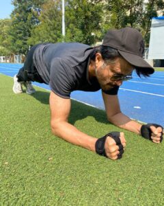 Anil Kapoor Instagram - To help several deserving emerging Indian sports stars, I have decided to participate in the #PlankForIndia challenge. By participating in this challenge, I want to support India’s future athletes to help them achieve their LifeGoals. You too can participate by performing a plank and for every plank you perform, Bajaj Allianz Life will contribute to the development of India’s future sports stars. Join the movement, come #PlankforIndia, for your health and to get India’s #LifeGoalsDone. See you at Bajaj Allianz Life #Plankathon on 26th Jan in Mumbai ! @bajajallianzlifeinsurance