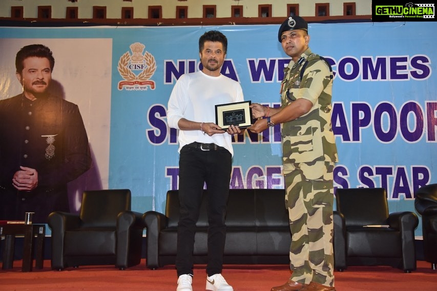 Anil Kapoor Instagram - The josh was high enough to touch the sky at the @official_cisf NISA in Hyderabad! It was such an honour, and so much fun to interact with the brave men of the #CISF! Thank you for a lovely evening! Hyderabad, India
