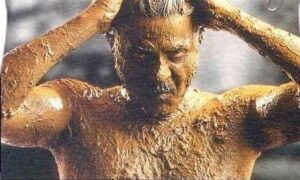 Anil Kapoor Instagram - 20 years ago I was the Reel life CM for a day and the rest is history! A lot of people had their views about me doing #Nayak but I knew I had to do this film & believed in its message! And now here we are celebrating #20yearsofNayak!!

@shanmughamshankar #AmrishPuri #RaniMukerji #PareshRawal @iam_johnylever