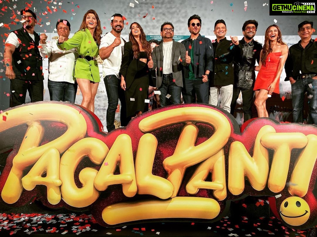 Anil Kapoor Instagram - #Pagalpanti & a whole lot of confetti! @aneesbazmee @arshad_warsi @pulkitsamrat @ileana_official @kriti.kharbanda @urvashirautela @saurabhshuklafilms @thejohnabraham @bhushankumar @kumarmangatpathak @abhishekpathakk @tseriesfilms @tseries.official @panorama_studios Mumbai, Maharashtra