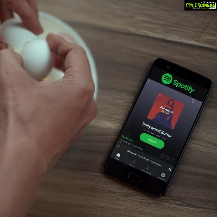 Anil Kapoor Instagram - An omelette to remember. @ishaankhatter #SpotifyIndia #SunteJa @spotifyindia @spotify