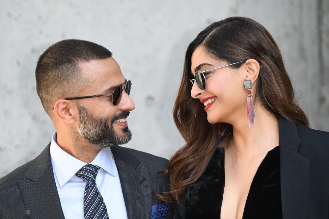 Anil Kapoor Instagram - It’s been such a fantastic year for you both, and if it's any indication of the life to come, you have so much love, happiness, success (and shoes) to look forward to! Happy Anniversary @anandahuja @sonamkapoor ! Love you both! Keep making #everydayphenomenal