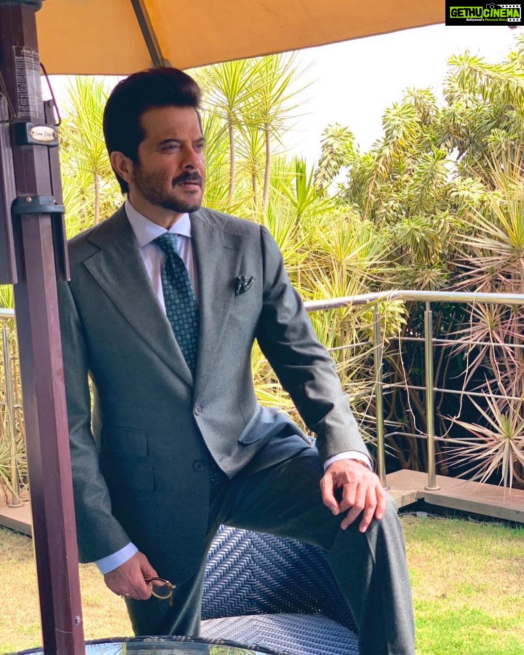 Anil Kapoor Instagram - In #Bangalore today and all set to meet and have a chat with the creative minds & innovators of @dell ! #BeAtTheGame Taj Bangalore