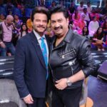 Anil Kapoor Instagram - Could not have asked for a better way to end the day than to meet the man who originally sang #EkLadkiKoDekhaTohAisaLaga @kumarsanuofficial