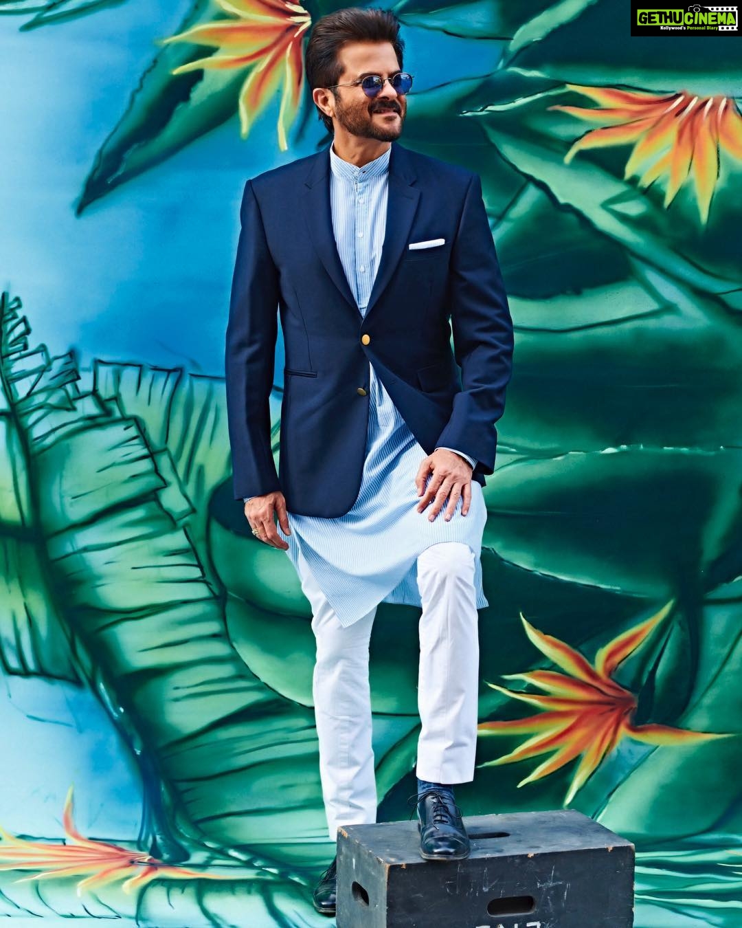 Anil Kapoor Instagram - This is what happy on the outside and inside looks like! #feelingthelove #everydayphenomenal Styled by : @abhilashatd Assisted by : @sahibarangar10 and @khushboohemdev Image : @vaishnavpraveen @thehouseofpixels Mumbai, Maharashtra
