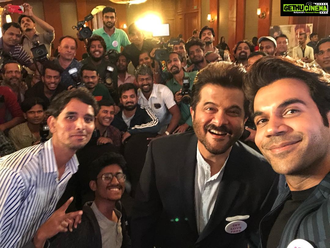 Anil Kapoor Instagram - Unveiled the second trailer of #EkLadkiKoDekhaTohAisaLaga and am overwhelmed by the love and support, especially from these girls and guys! We’ve poured our hearts into this film and can now share it with you... 3 days to ELKDTAL