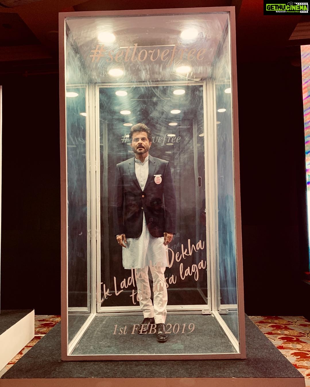 Anil Kapoor Instagram - #SetLoveFree with our second trailer. Link in the Bio. @sonamkapoor @rajkummar_rao @iamjuhichawla @vinodchoprafilms @FoxStarHindi @saregama_official #EkLadkiKoDekhaTohAisaLaga