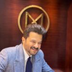Anil Kapoor Instagram – Celebrating the opening of the grand new #malabargoldanddiamonds store in #Oman #Muscat with these amazingly sweet people! It’s always a happy riot with @malabargoldanddiamonds ! Thank you all for the love! Muscat, Oman