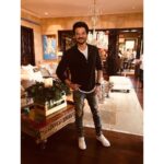 Anil Kapoor Instagram - I look my happiest when I'm thinking about food! #brunchvibes ‬ ‪📸 Captured in a pure moment of joy by my niece Priya!‬ ‪#christmasfeast