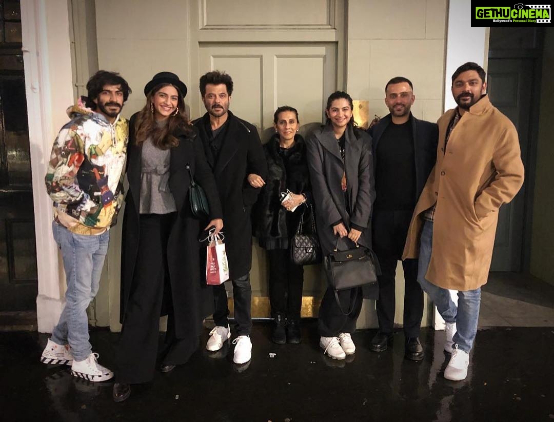Anil Kapoor Instagram - ‘Tis the season to wish one another joy and love and peace! May this festive season sparkle and shine, may all of your wishes and dreams come true, and may you feel this happiness all year round. Merry Christmas from our family to yours! #merrychristmas #happyholidays