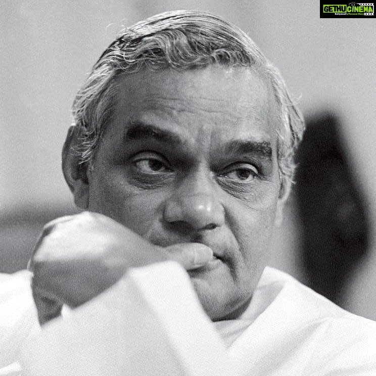 Anil Kapoor Instagram - Today, our country lost a visionary leader & I lost one of my childhood idols...The passing of #AtalBihariVajpayee ji is even more saddening in light of all that he inspired & accomplished in his time with us. My deepest respect & condolences to his family...