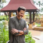 Anil Kapoor Instagram - @kapoor.sunita ❤️ Repost from @officialhumansofbombay - “A friend of mine gave Sunita my number to prank call me––that’s when I first spoke to her & fell in love with her voice! Soon after, we met at a party––there was just something about her. We started talking & became friends. We used to discuss this other girl I liked - you know, if I like her or she likes me? Then suddenly that girl vanished, leaving me heartbroken – our friendship strengthened because of that! Little did I know that Sunita was the one all along – we started dating organically. It’s not like in the movies––I didn’t ask her to be my girlfriend––we both just knew. She was from a liberal family––a banker’s daughter with a modelling career & I was bekaar! She didn’t care who I was or what my profession is - none of it mattered! I lived in Chembur & she lived on Nepeansea road – it took me an hour to reach by bus. She would start screaming, ‘No come fast by cab!’ & I’d say ‘Arrey I don’t have money’ then she’d say ‘Just come na’ & pay for my cab! We dated for 10 years––we travelled and grew together. She was always clear that she won’t enter the kitchen. If I said ‘cook’ I’d get a kick! I knew I needed to become something before asking her to marry me. I went through the struggle of not getting work, but she supported me unconditionally. So when I got my first break, ‘Meri Jung’ I thought, now house will come, kitchen will come, help will come...I can get married! So I called Sunita & said, ‘Let’s get married tomorrow – it’s tomorrow or never’ & the next day, we were married! I went for shoot 3 days later & madam went abroad on our honeymoon...without me! Honestly, she knows me better than I know me. We’ve built our life; our home together. We’ve raised 3 kids & been through ups and downs. But I feel like we’re finally dating now – romantic walks & dinners have just begun! We’ve been together 45 years––45 years of friendship, love & companionship. They don’t make people like her anymore. She’s the perfect mother, perfect wife & the reason I wake up every morning, motivated. You know why? When I ask her, ‘Arrey, yesterday only gave you so much money’ she says, ‘Woh sab khatam ho gaya..