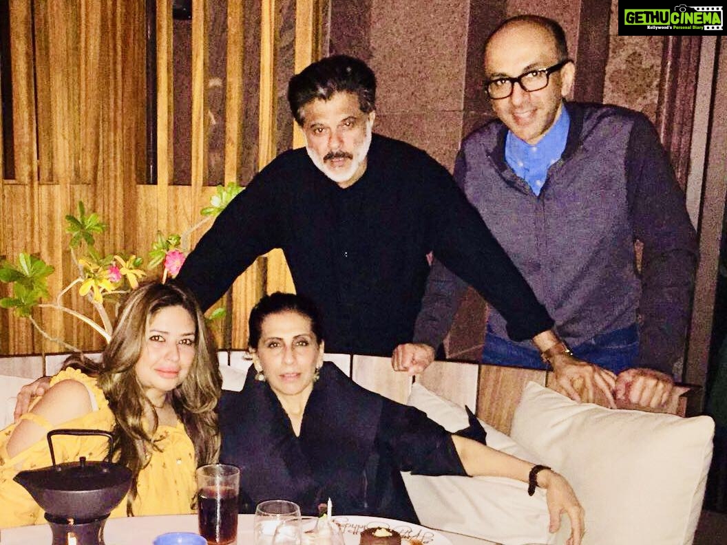 Anil Kapoor Instagram - Every day is a blessing ,cherished moment s with friends ..@mehr40 @kapoor.sunita