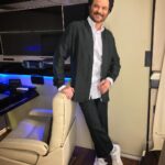 Anil Kapoor Instagram - I'm in an "Actor's Overlap"... Promoting #Mubarakan at #TarakMehta and growing my hair for #FanneyKhan #LifeOfAnActor #longhairdontcaredays Film City