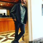 Anil Kapoor Instagram - In between interviews..Taking a minute to think about all the yummy food the weekend has in store for me!! #Mubarakan it's Friday!