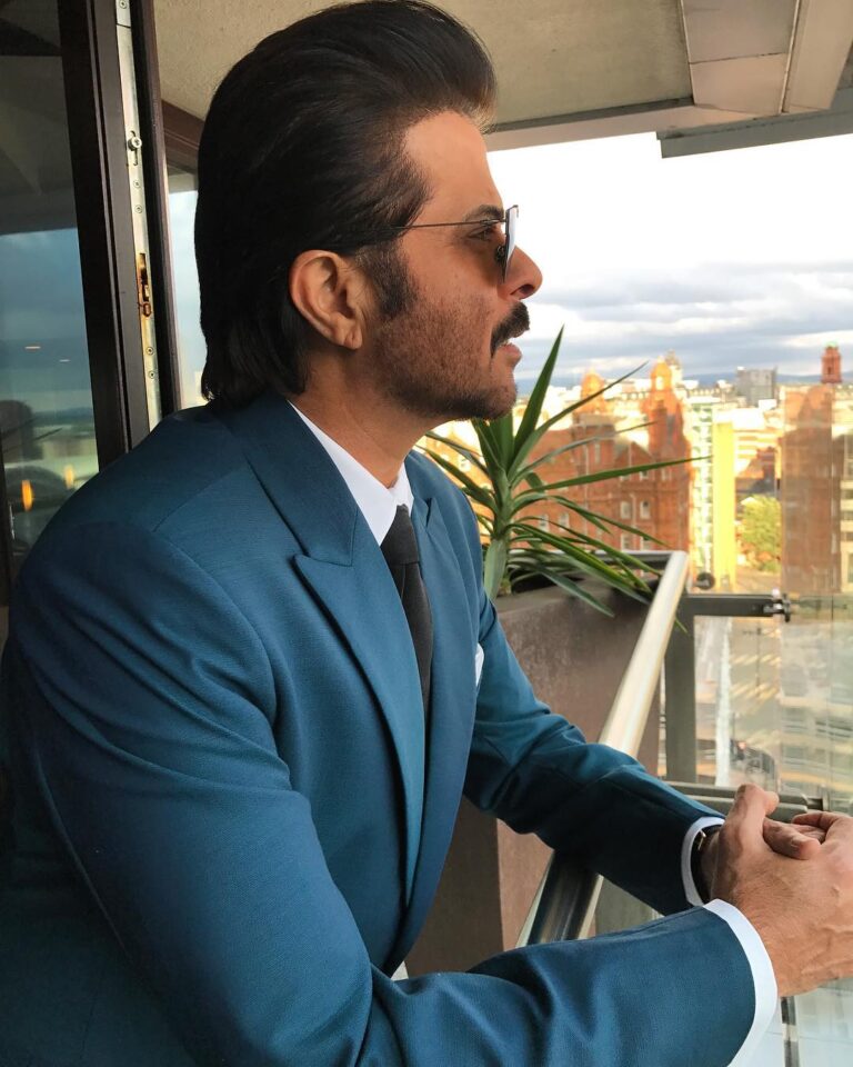Anil Kapoor Instagram - All set for the #AnandTvFilmAwards tonight! Great to be here in Manchester celebrating and being honoured by the Malayalam television & movies by it's very best! Manchester, United Kingdom