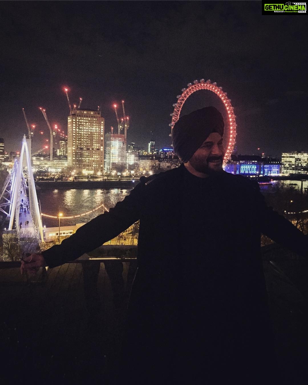 Anil Kapoor Instagram - “But you know, happiness can be found even in the darkest of times, if one only remembers to turn on the light.” ― J.K. Rowling #Mubarakan #london #londondiaries London, United Kingdom