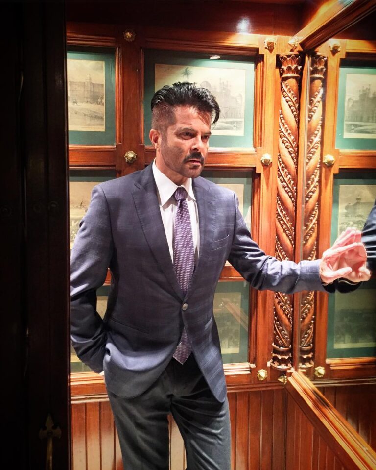 Anil Kapoor Instagram - Life's too short to have boring hair! Trying a new look this December completed from my bucket list! On my way to the #ipoy2016 awards!! Mumbai, Maharashtra