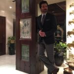 Anil Kapoor Instagram – All set for a power packed discussion with the fine folk at #Castrol tonight. Conversation will be the only fuel we need tonight 😊 Anil Kapoors House, Juhu, Mumbai