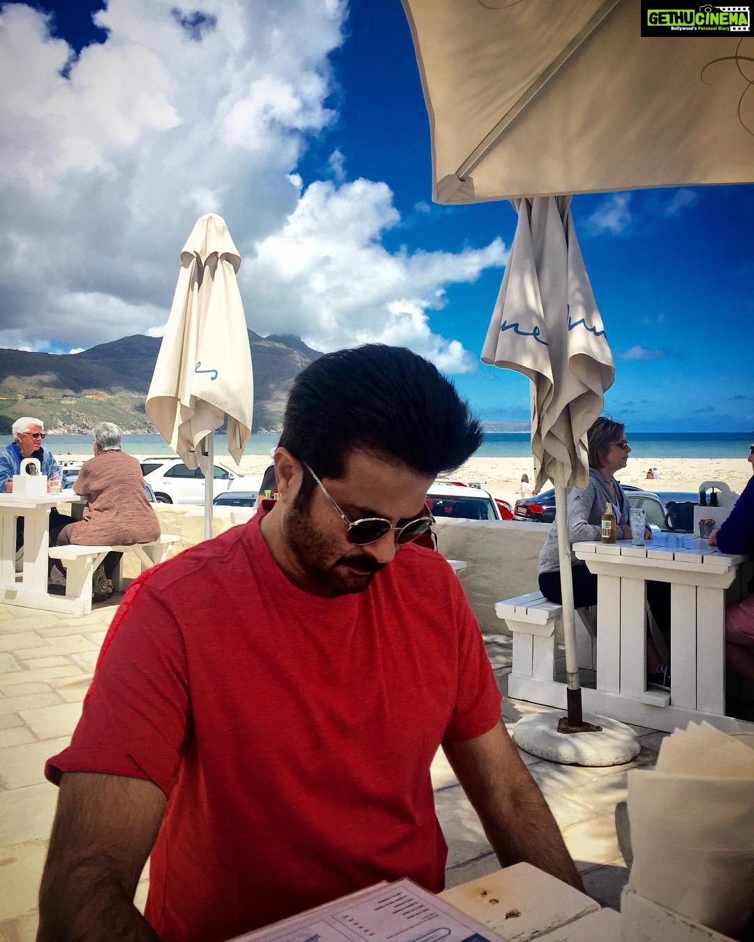 Anil Kapoor Instagram - Sitting down for lunch in the company of blue skies, fancy clouds and majestic mountains. #CapeTown, you're spoiling me 😊 Dunes Beach Restaurant and Bar