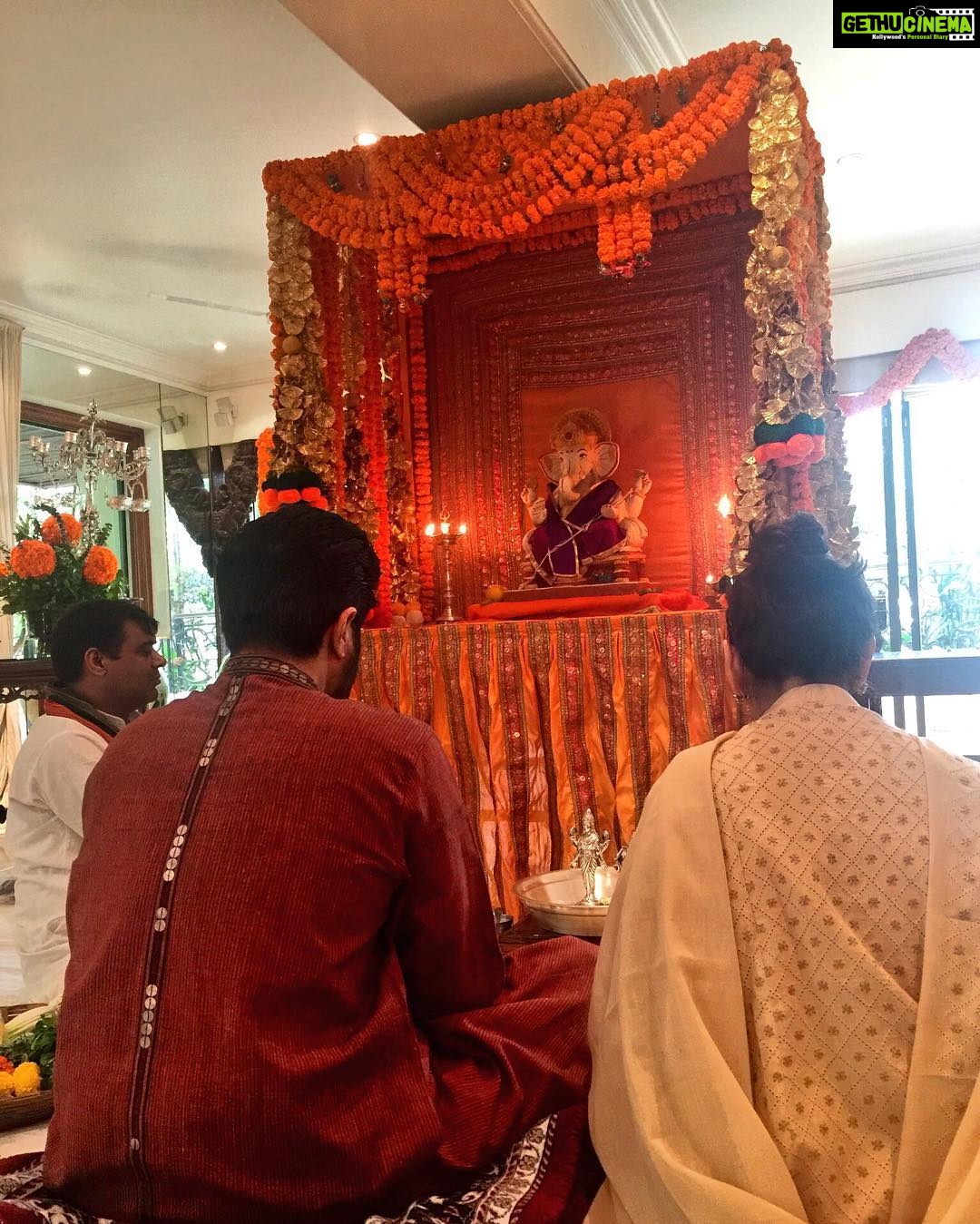 Anil Kapoor Instagram - Starting my day by seeking blessings!! Happy #GaneshChaturthi #GanpatiBappaMorya Anil Kapoors House, Juhu, Mumbai