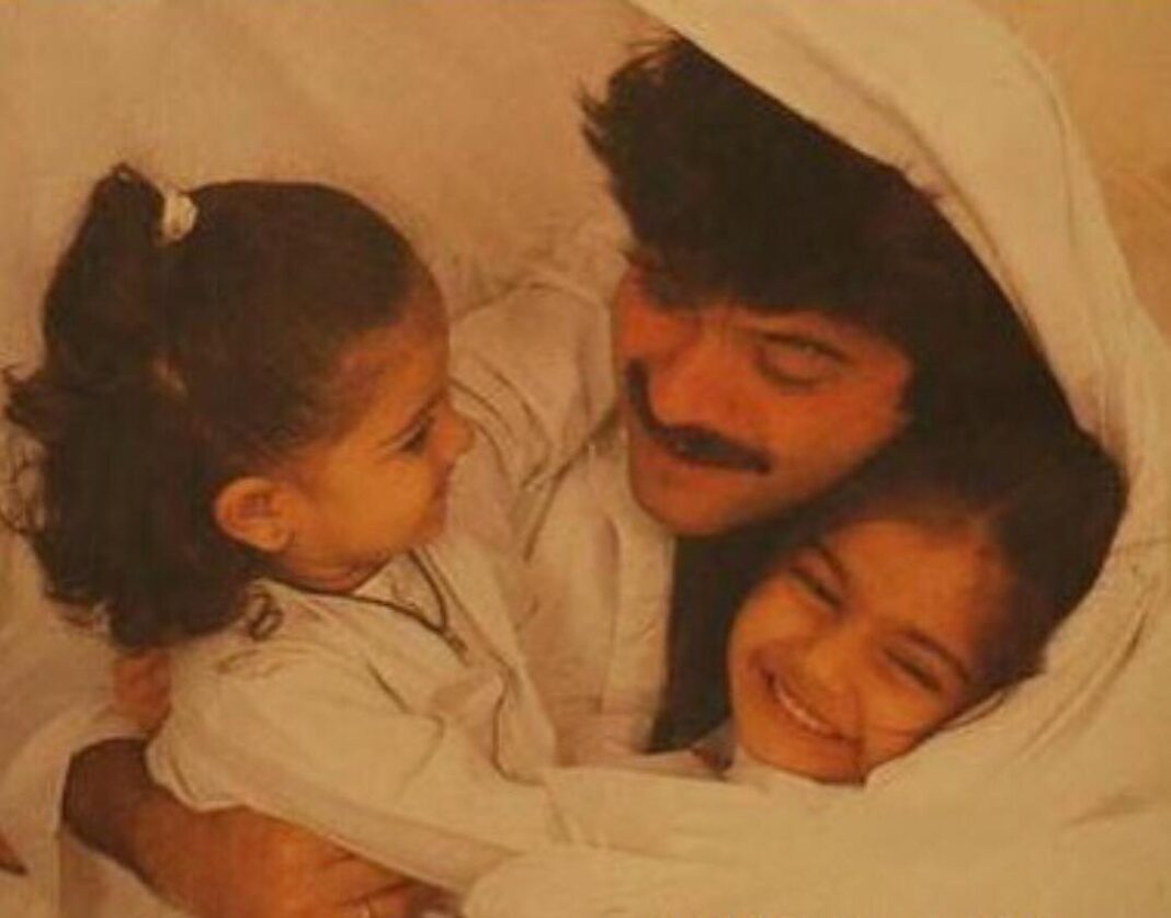 Anil Kapoor Instagram - You are loved for the little girls you were; the special women you are now; and the precious Daughters you will always be. @sonamkapoor @rheakapoor #DayoftheGirl #PlanIndia #GlobalGoals Santacruz (W) Linking Road