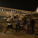 Anil Kapoor Instagram - Returning back home. #victory #ipl #ddd #DilDhadakneDo #mumbaiindians #DilDhadakneDoAtEden @ranveersingh Netaji Subhas Chandra Bose International Airport