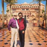 Anil Kapoor Instagram - On location with Naseer for WelcomeBack at the Emirates Palace, Abu Dhabi.