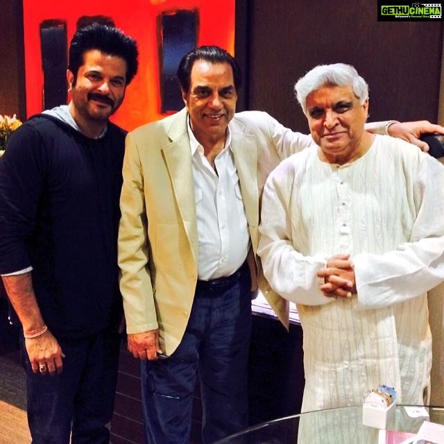 Anil Kapoor Instagram - Met the 2 Greats at Mumbai Airport, have always admired them for their talent and great sense of humour.