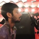 Anirudh Ravichander Instagram - ‪#KalyaanaVayasu full song video on YouTube tomo 🥁‬ ‪10:30 am 👈🏻‬ ‪#KolamaavuKokila ‬